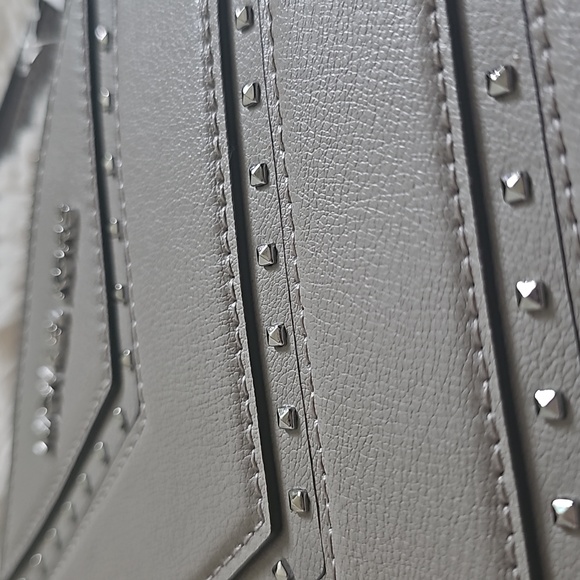 Nwt Micheal Kors clutch wrislet - Picture 8 of 8